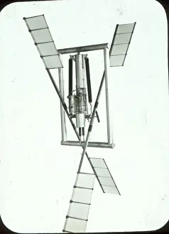 Balanced: Four-winged one-cylinder balanced motor