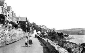 Fowey: Fowey, St Catherine's Hotel and Tower Park 1908