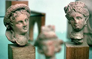 Sele: Fragments of two terracotta statuettes