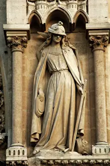 Sceptre: France. Par?=?s. Notre Dame cathedral. Portal of St. Anne. S