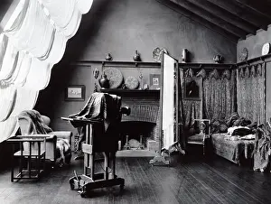 Tripod: Frances Benjamin Johnston Studio, 1900