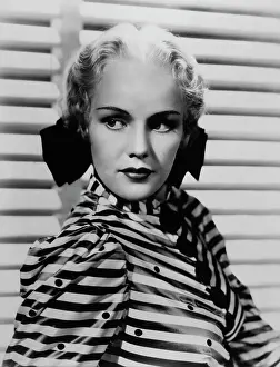 Glamor: Frances Farmer - Actress