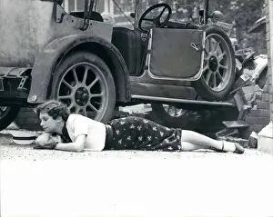 Langtry: Francesca Annis in Agatha Christie filming with crashed car