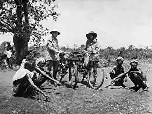 Ernestine: Frank and Ernestine Hecker by bicycle in India, 1930