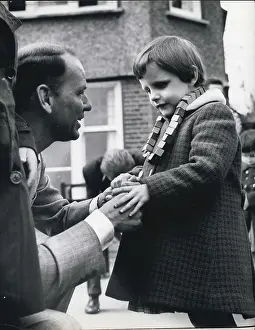 Replied: Frank Sinatra at blind children's home, Northwood, Middlesex