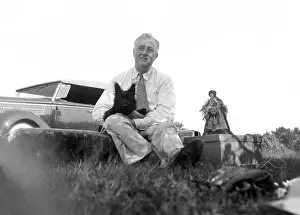 Scotties: Franklin Roosevelt at a picnic on Sunset Hill