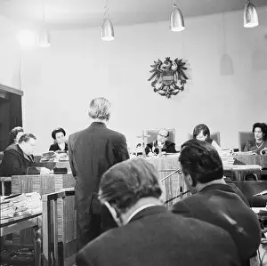 Olah: Franz Olah in front of the judge
