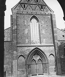 Klosterstraße: The Franziskaner-Klosterkirche in Berlin, 1931