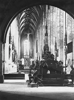 Frau: Frauenkirche in Munich before 1860