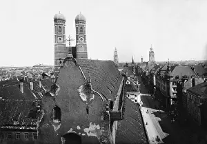 Frau: Frauenkirche in Munich