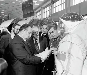 Zvezdny: Fred Sinowatz visits USSR