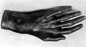 Chopin: Frederic Chopin's hand, 1935