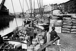 Bacon: Freight ship in a Berlin harbour, 1914
