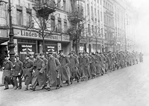 Supported: Freikorp soldiers marching in the government district, 1919