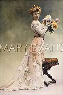 Decollete: French Actress from 1900
