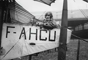 Maryse: The French aviatrix Maryse Bastie - About