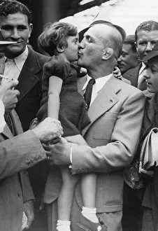 Thil: French Boxer Marcel Thil and his daughter