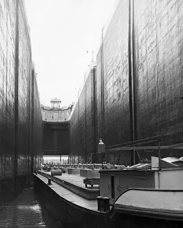 Rhone: FRENCH CANAL LOCK