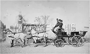 Transverse: FRENCH CHARABANC PHOTO