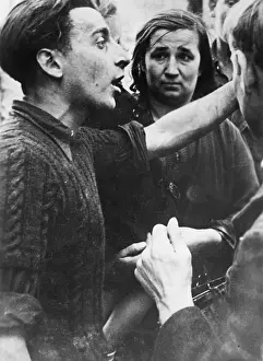 Overlord: French civilians during the fights in Normandy, 1944