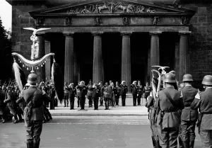 Delegations: French generals visiting Berlin, 1938