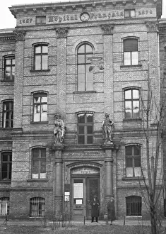 Emigration: French Hospital in Berlin, 1933