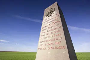 Dames: French memorial on the Chemin des Dames