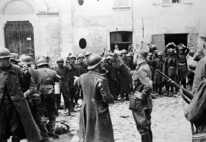 Kipper: French prisoners of war, 1940
