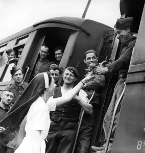 Repatriated: French prisoners of war, 1941