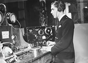 Radios: French radio operator training WWII