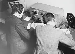 Radios: French radio operator training WWII
