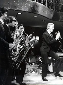 Pare: French Singer Johnny Hallyday