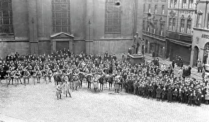 Essen: French soldiers in Essen in front of the Marktkirche, 1923