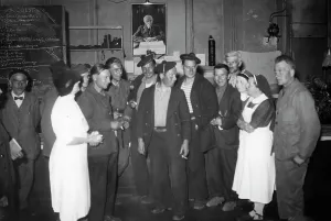 Chalon: French soldiers are released from captivity, 1940