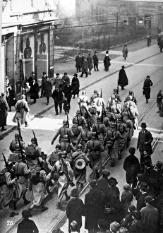 Articles: French soldiers with seized office articles in Dortmund