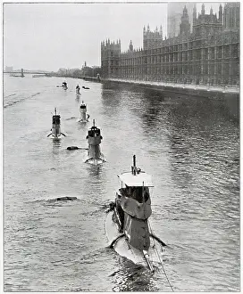 Saphir: French submarines Saphir on the River Thames 1909