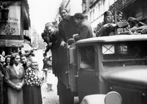Stops: French troops after the demobilization, 1940