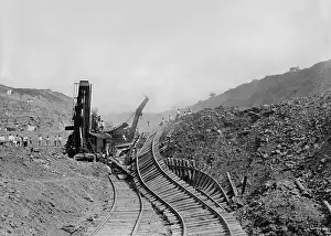 Gaillard: Frequent landslides in the Culebra Cut, slowed