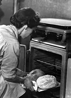 Wholemeal: FRESHLY BAKED LOAVES