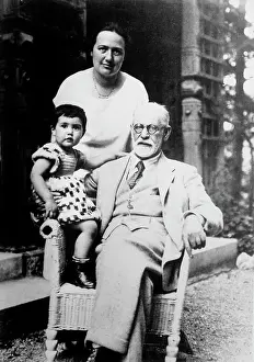 Henny: FREUD & HENNY & EVE/48B