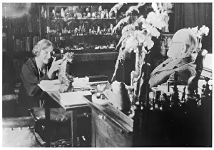 Photographing: FREUD/MARIE BONAPARTE61B