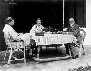 Minna: FREUD, MINNA & MARTHA/50