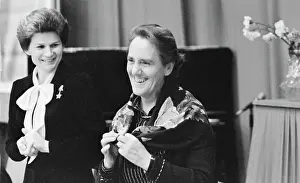 Frida: Frida Brown visits USSR