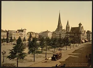 Ghent: Friday market, statue of John (i.e. Jacob) of Artevelde, Gh