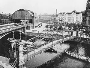 Friedrichstrasse: The Friedrichstrasse station in Berlin, ca. 1900