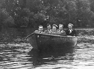 Rented: Five Friends in a very small motor boat on the River Thames
