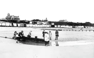 Frinton: Frinton-on-Sea, Beach and Huts 1921