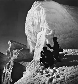 Parbat: Fritz Bechtold during the Nangar Parbat expedition, 1936