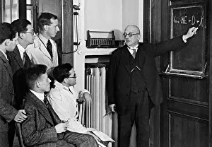 Haber: Fritz Haber with students and employees