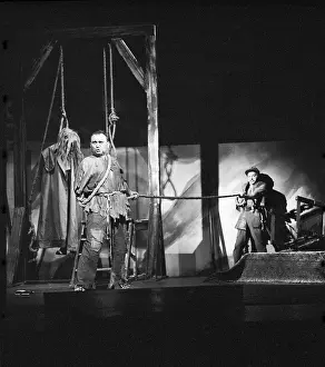Brecht: Fritz Muliar at Volkstheater